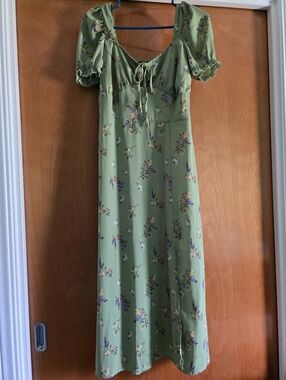 Green Floral Midi Dress with Puff Sleeves